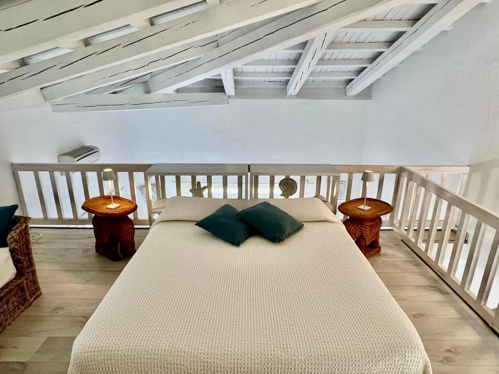 L'attico Del Porto Apartment *